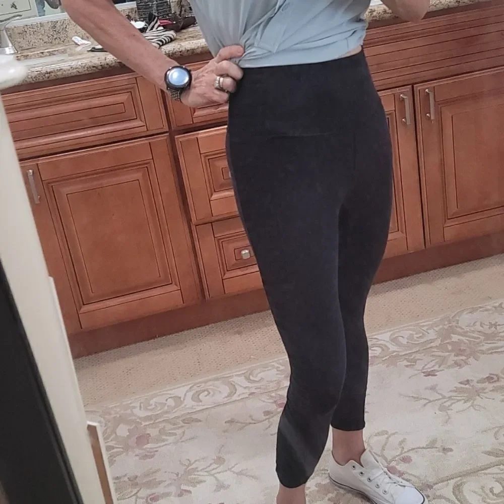 ALO Yoga super sexy